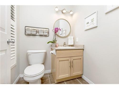 9 Warren Street, Guelph, ON - Indoor Photo Showing Bathroom