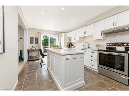 9 Warren Street, Guelph, ON - Indoor Photo Showing Kitchen