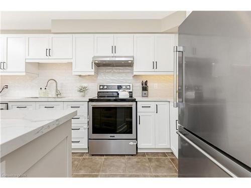 9 Warren Street, Guelph, ON - Indoor Photo Showing Kitchen With Upgraded Kitchen