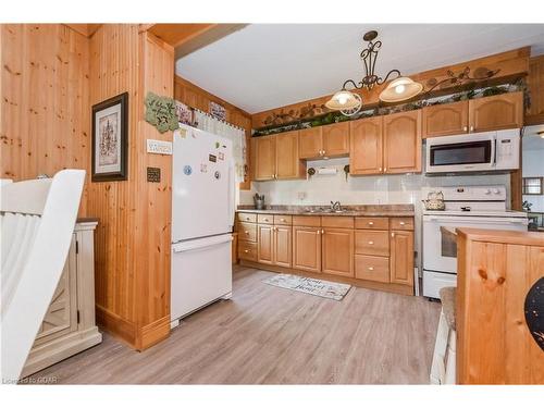 31 Geddes Street, Elora, ON - Indoor Photo Showing Kitchen