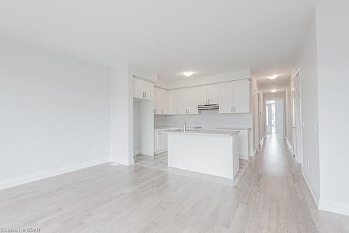 15 Oneill Street, Lindsay, ON - Indoor Photo Showing Kitchen