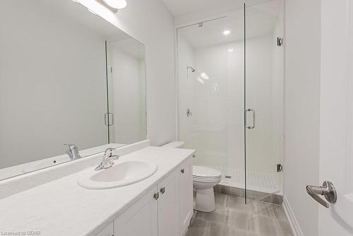 15 Oneill Street, Lindsay, ON - Indoor Photo Showing Bathroom