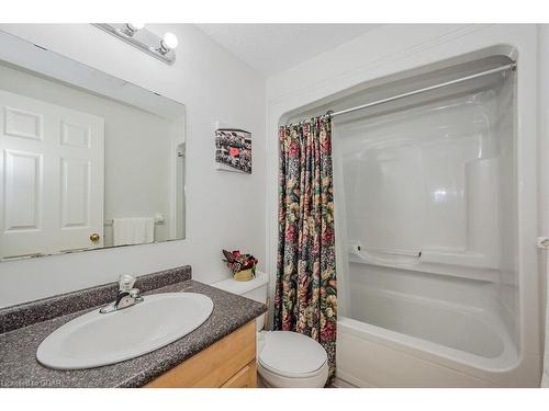 28 Drohan Drive, Guelph, ON - Indoor Photo Showing Bathroom