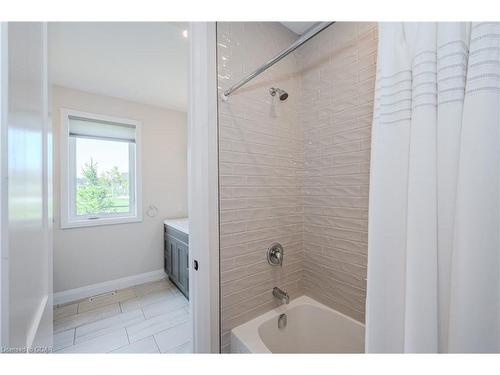 66 Charles Currie Crescent, Erin, ON - Indoor Photo Showing Bathroom