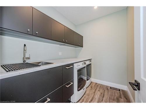 66 Charles Currie Crescent, Erin, ON - Indoor Photo Showing Kitchen