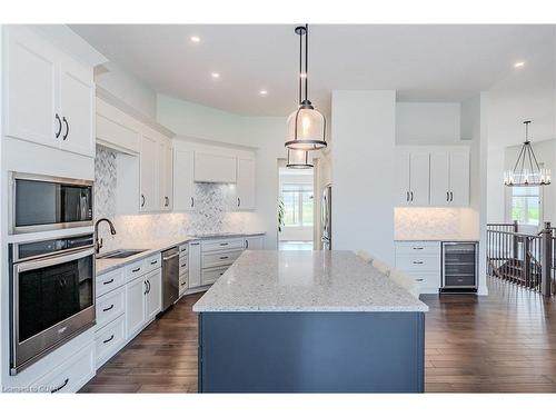 66 Charles Currie Crescent, Erin, ON - Indoor Photo Showing Kitchen With Upgraded Kitchen