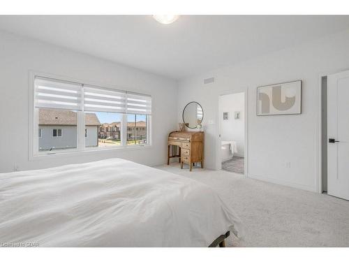 48 Macalister Boulevard, Guelph, ON - Indoor Photo Showing Bedroom