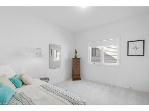 48 Macalister Boulevard, Guelph, ON - Indoor Photo Showing Bedroom