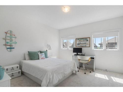 48 Macalister Boulevard, Guelph, ON - Indoor Photo Showing Bedroom