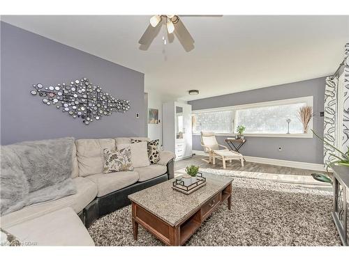 14310 First Line, Milton, ON - Indoor Photo Showing Living Room