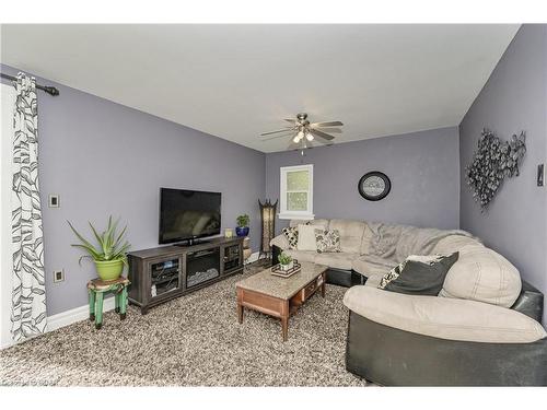 14310 First Line, Milton, ON - Indoor Photo Showing Living Room