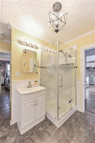 14310 First Line, Milton, ON - Indoor Photo Showing Bathroom