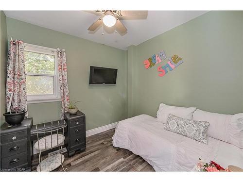 14310 First Line, Milton, ON - Indoor Photo Showing Bedroom