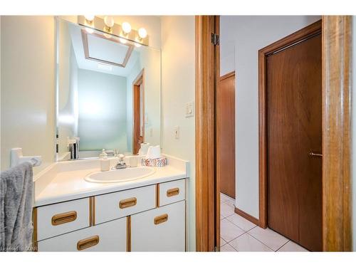 1 Kipling Avenue, Guelph, ON - Indoor Photo Showing Bathroom