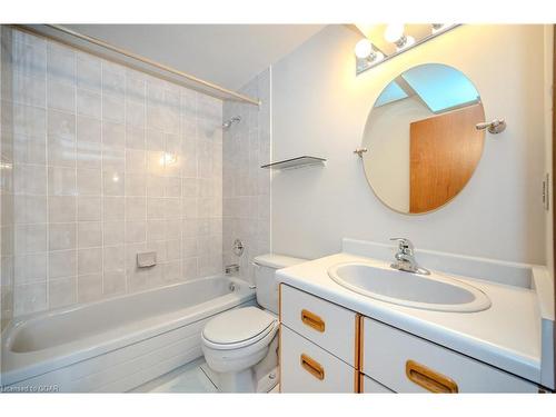 1 Kipling Avenue, Guelph, ON - Indoor Photo Showing Bathroom