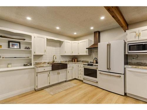 9811 Creek Road, Clifford, ON - Indoor Photo Showing Kitchen