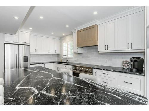 26-941 Gordon Street, Guelph, ON - Indoor Photo Showing Kitchen With Upgraded Kitchen