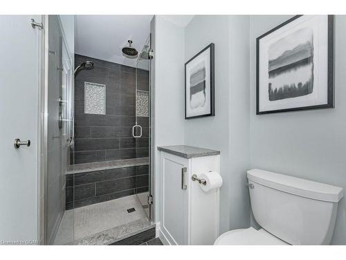 26-941 Gordon Street, Guelph, ON - Indoor Photo Showing Bathroom