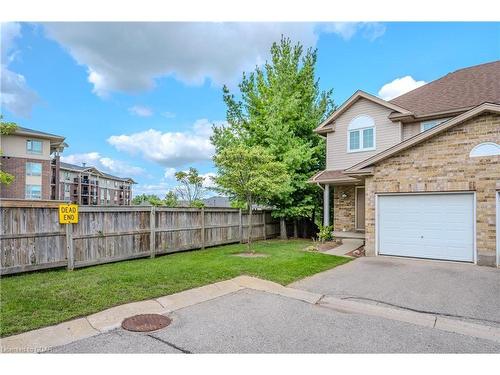 31-31 Schroder Crescent, Guelph, ON - Outdoor