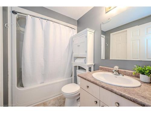 31-31 Schroder Crescent, Guelph, ON - Indoor Photo Showing Bathroom