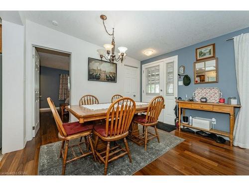 5 Pine Road, Puslinch, ON - Indoor Photo Showing Dining Room