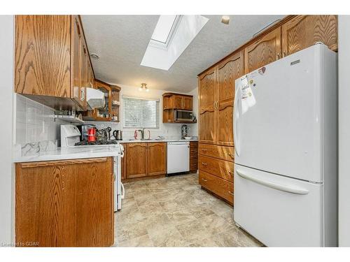 5 Pine Road, Puslinch, ON - Indoor Photo Showing Kitchen