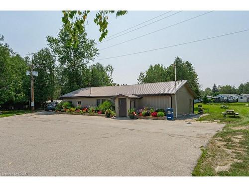 5 Pine Road, Puslinch, ON - Outdoor