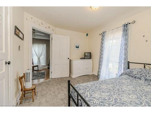 227 Eagle Street S, Cambridge, ON - Indoor Photo Showing Bedroom