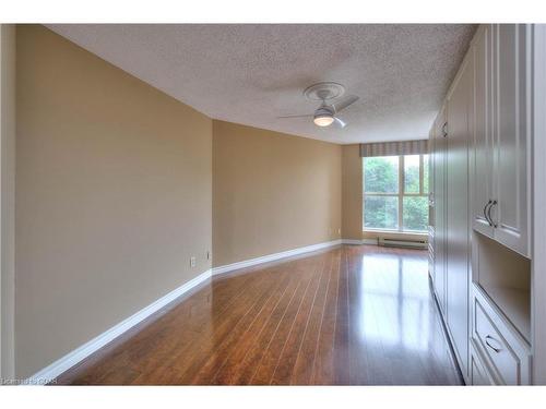 404-24 Marilyn Drive, Guelph, ON - Indoor Photo Showing Other Room