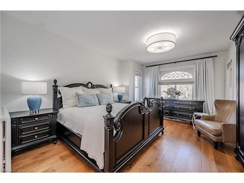 138 Dublin Street N, Guelph, ON - Indoor Photo Showing Bedroom