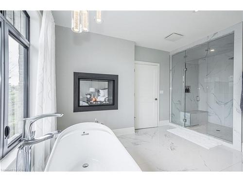 11 Hartfield Drive, Guelph/Eramosa, ON - Indoor Photo Showing Bathroom