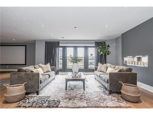 11 Hartfield Drive, Guelph/Eramosa, ON - Indoor Photo Showing Living Room