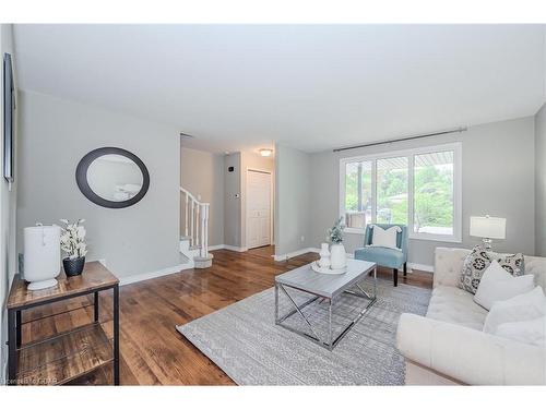 29 Wilson Crescent, Elora, ON - Indoor Photo Showing Living Room