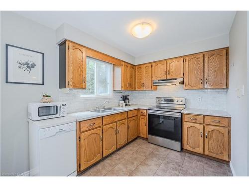 29 Wilson Crescent, Elora, ON - Indoor Photo Showing Kitchen With Double Sink