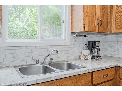 29 Wilson Crescent, Elora, ON - Indoor Photo Showing Kitchen With Double Sink