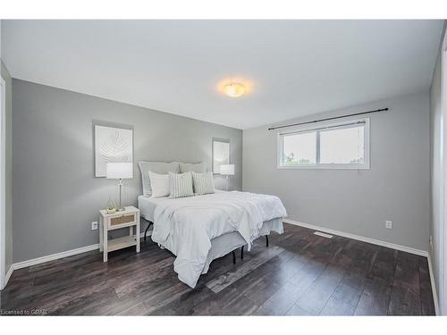 29 Wilson Crescent, Elora, ON - Indoor Photo Showing Bedroom