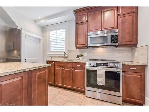 129 Garafraxa Street E, Fergus, ON - Indoor Photo Showing Kitchen