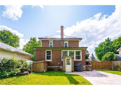 129 Garafraxa Street E, Fergus, ON - Outdoor With Exterior