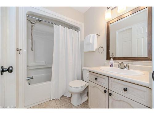 116 Country Club Drive, Cambridge, ON - Indoor Photo Showing Bathroom