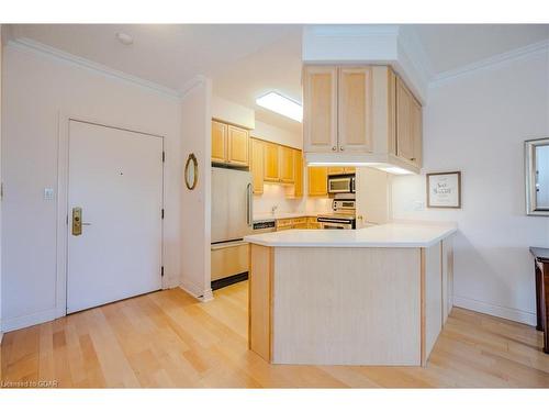 705-1 Lomond Drive, Etobicoke, ON - Indoor Photo Showing Kitchen