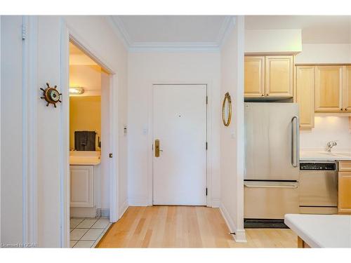 705-1 Lomond Drive, Etobicoke, ON - Indoor Photo Showing Kitchen