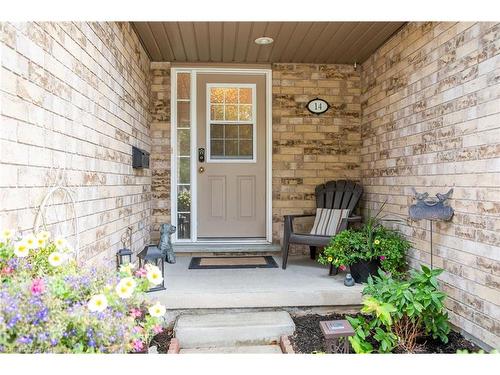 14-31 Schroder Crescent, Guelph, ON - Outdoor With Deck Patio Veranda