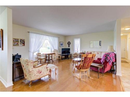 242073 Concession 2-3 Road, Grand Valley, ON - Indoor Photo Showing Living Room