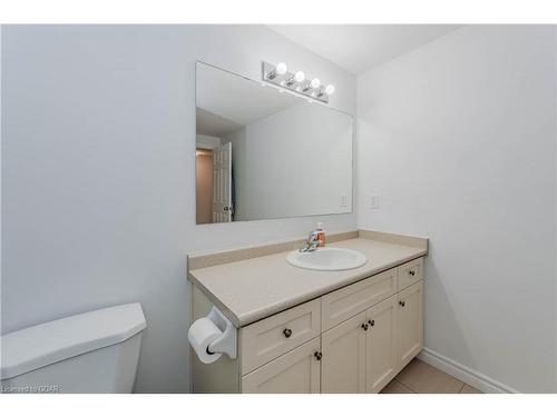 100 Mussen Street, Guelph, ON - Indoor Photo Showing Bathroom