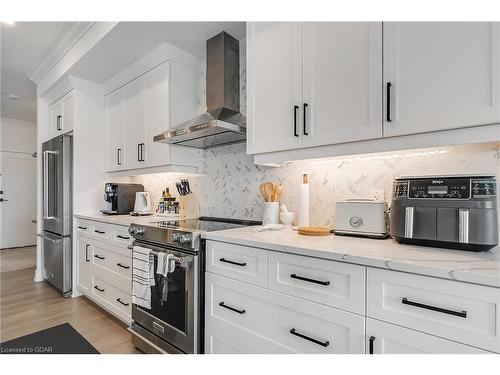 611-1880 Gordon Street, Guelph, ON - Indoor Photo Showing Kitchen With Stainless Steel Kitchen With Upgraded Kitchen