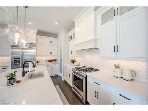 108 Lovett Lane, Guelph, ON - Indoor Photo Showing Kitchen With Upgraded Kitchen