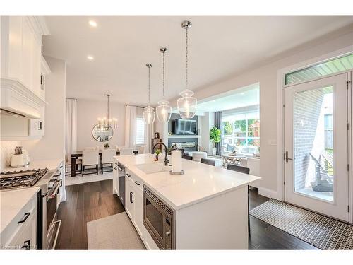 108 Lovett Lane, Guelph, ON - Indoor Photo Showing Kitchen With Upgraded Kitchen