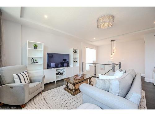 108 Lovett Lane, Guelph, ON - Indoor Photo Showing Living Room