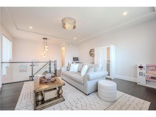 108 Lovett Lane, Guelph, ON - Indoor Photo Showing Living Room