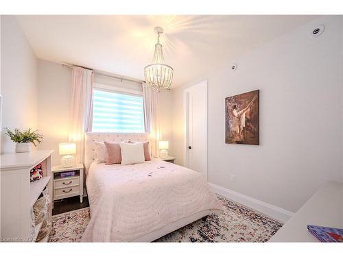 108 Lovett Lane, Guelph, ON - Indoor Photo Showing Bedroom